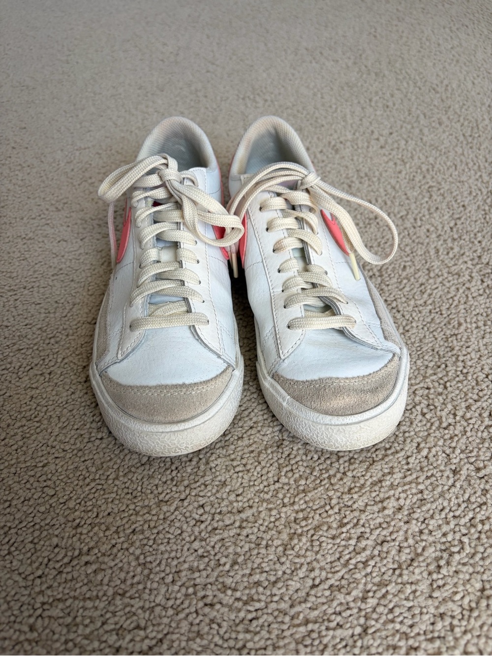 Nike White Leather Low-Top Sneakers with Pink Swoosh